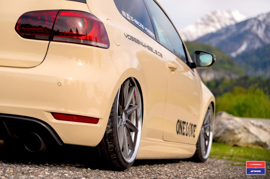 Детали экстерьера Volkswagen Golf GTi on Vossen Wheels (VWS-1) 2016 года  (фото 22 из 34)